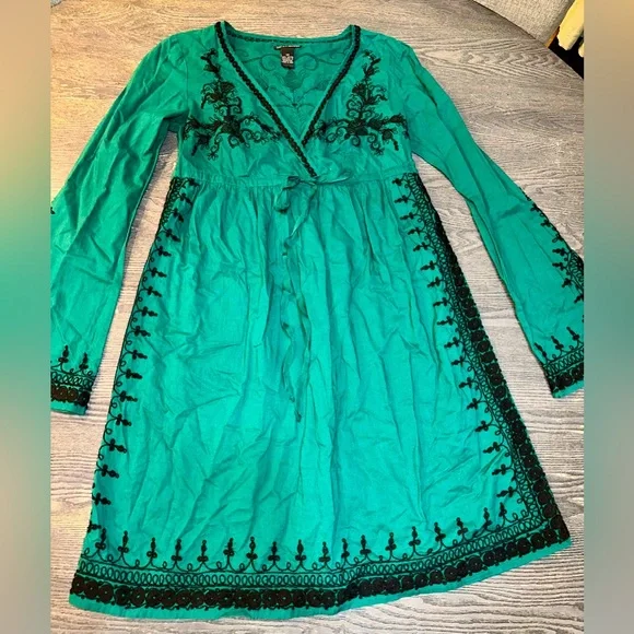 Lucky Brand Embroidered Green Long Bell Sleeve Dress XS